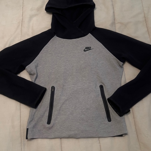 Nike tech sweater women’s - Picture 4 of 6